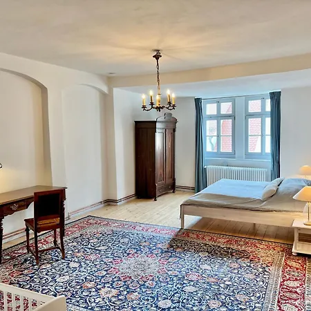 Oswald Hempel, Mit 5 Zimmermaisonette Und 3 Zimmer Gartenwohnung Apartment