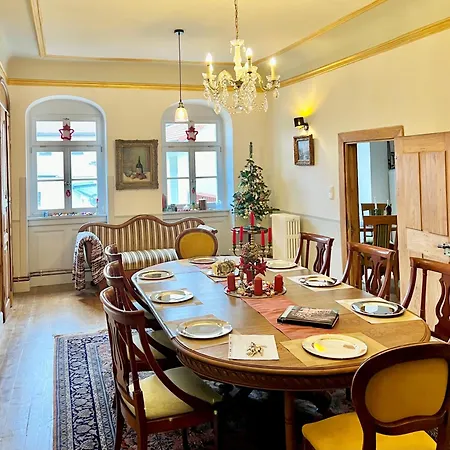 Oswald Hempel, Mit 5 Zimmermaisonette Und 3 Gartenwohnung 치타우