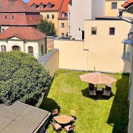 Oswald Hempel, Mit 5 Zimmermaisonette Und 3 Zimmer Gartenwohnung Apartment