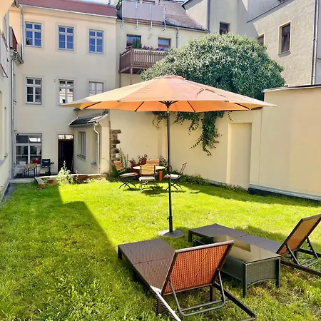 Oswald Hempel, Mit 5 Zimmermaisonette Und 3 Gartenwohnung 아파트 *