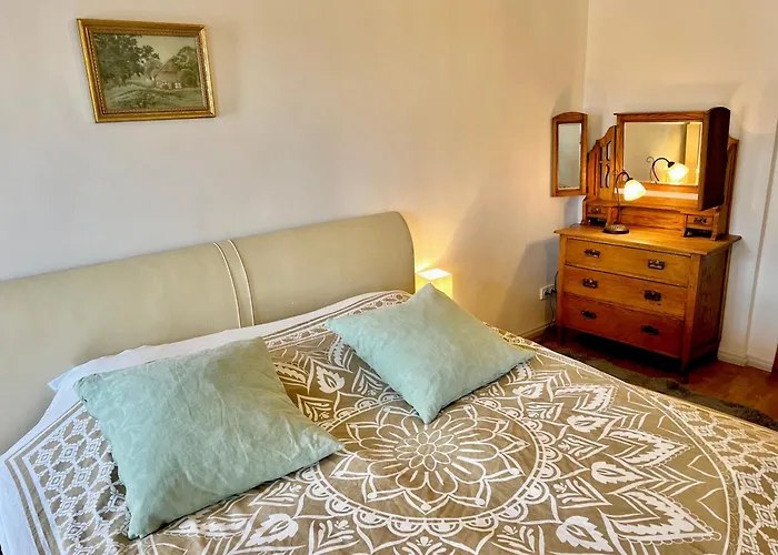 Oswald Hempel 5 Zimmermaisonette Und 3 Loftwohnung تسيتاو